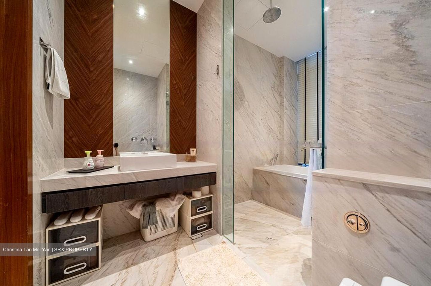 Nouvel 18 (D10), Condominium #452426471
